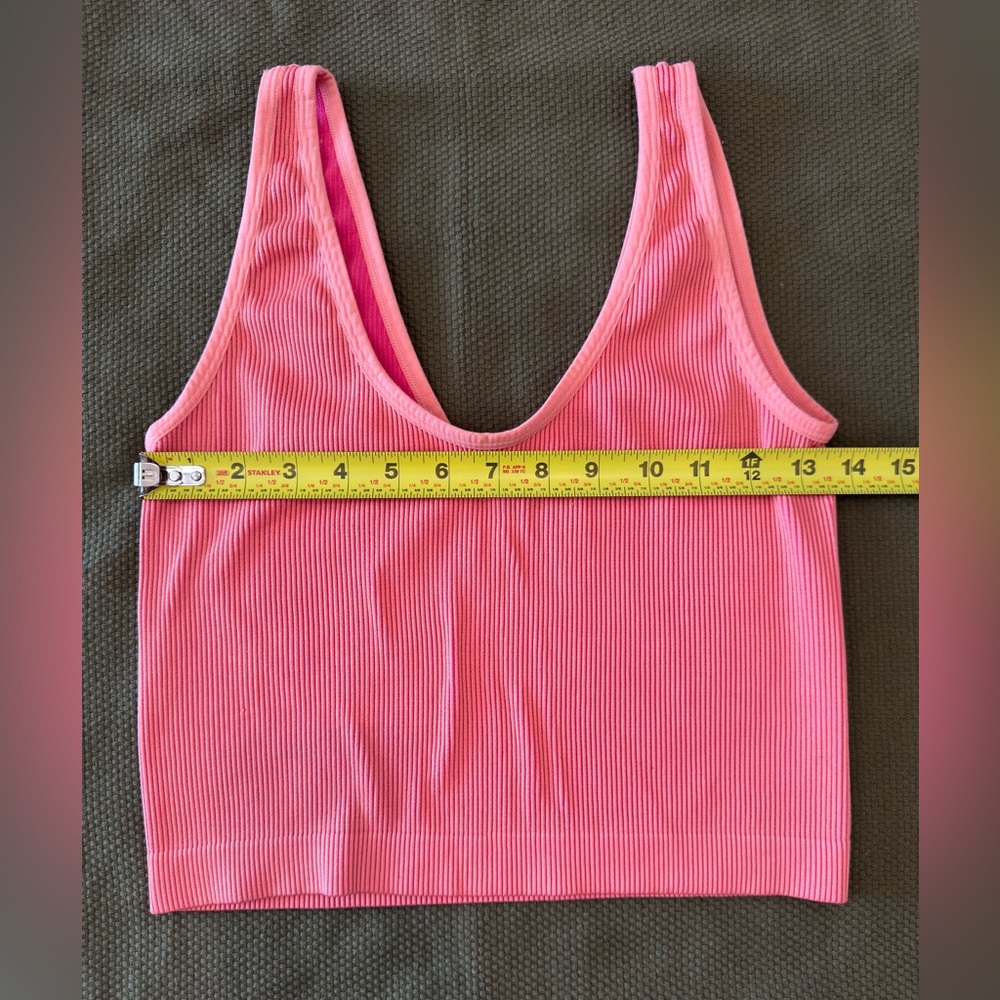 Colsie | Ribbed Crop Tank Top - Picture 3 of 5